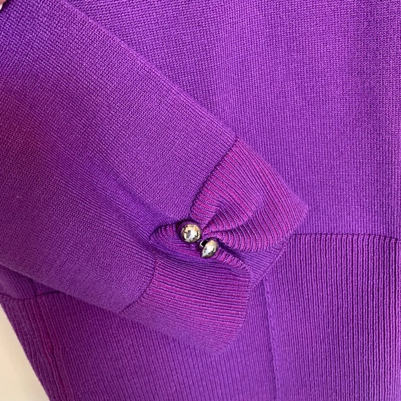 White House Black Market Sweater - Picture 5 of 6